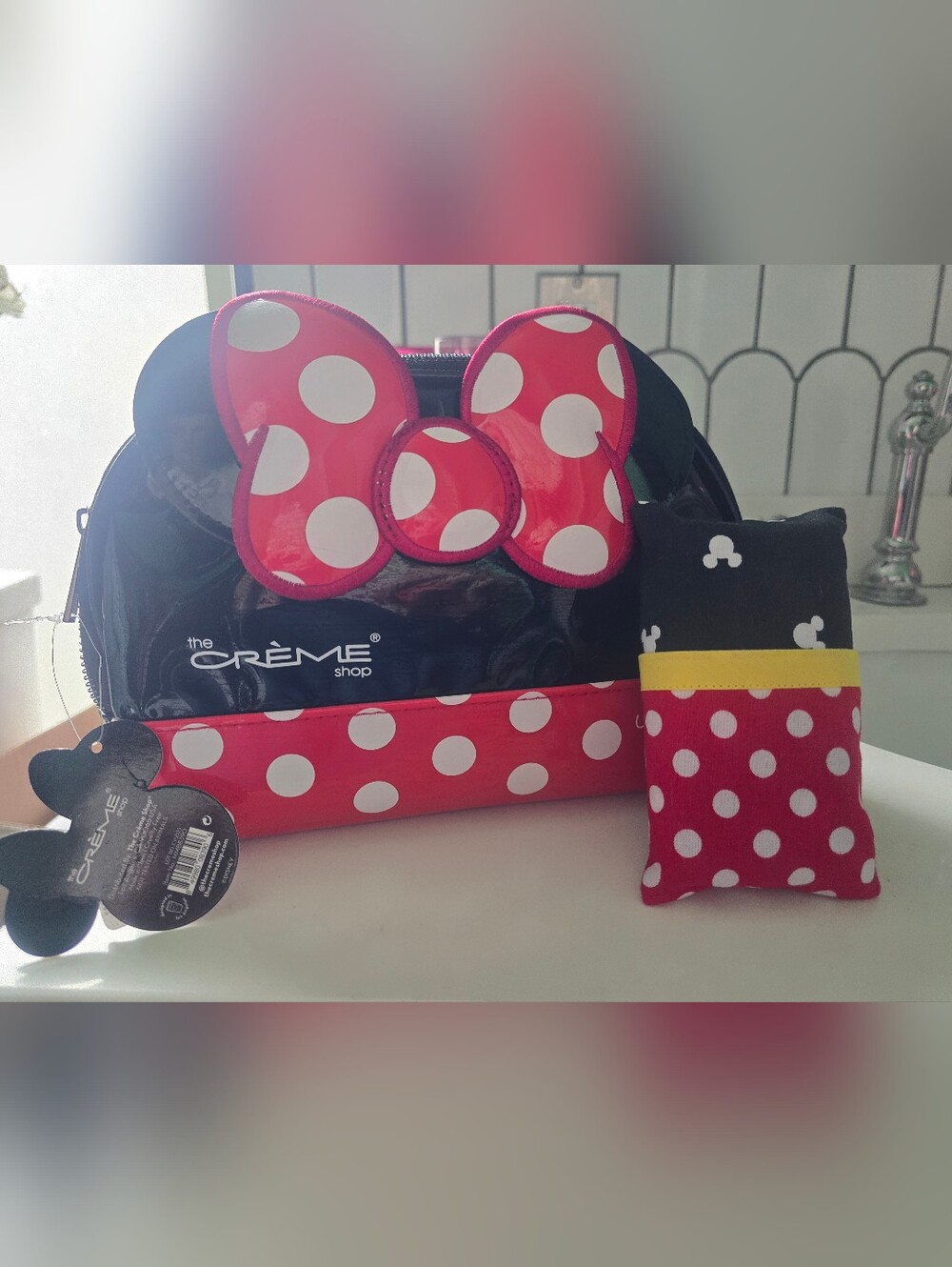 Disney Minnie Mouse Cosmetic Bag  And Tissue Pouch Set